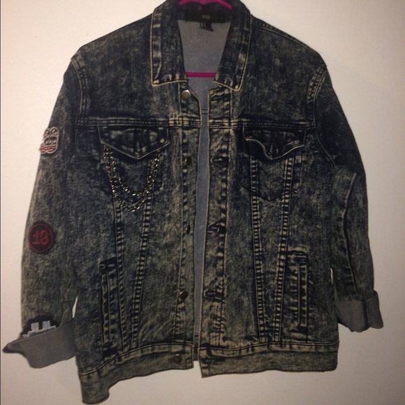 FOREVER 21 GRUNGE STYLED DENUIM JACKET - Picture 2 of 3