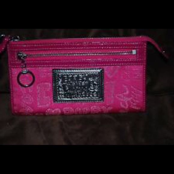 ISO Coach Poppy storypatch wristlet/wallet in pink - Picture 1 of 1