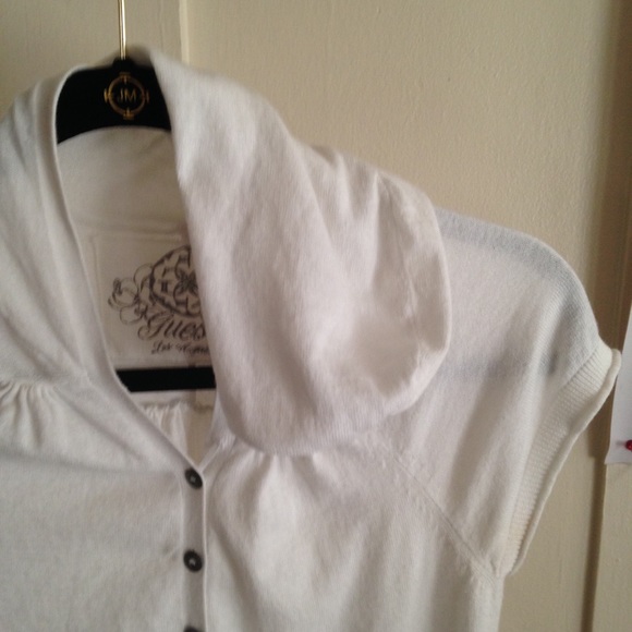 Guess white button up ❤️