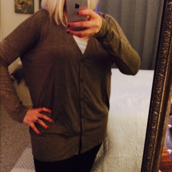 F21 taupe colored oversized cardigan!