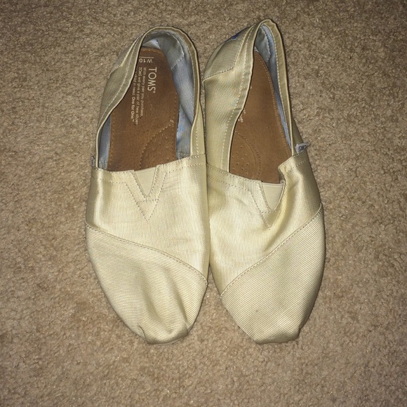 Satin TOMS