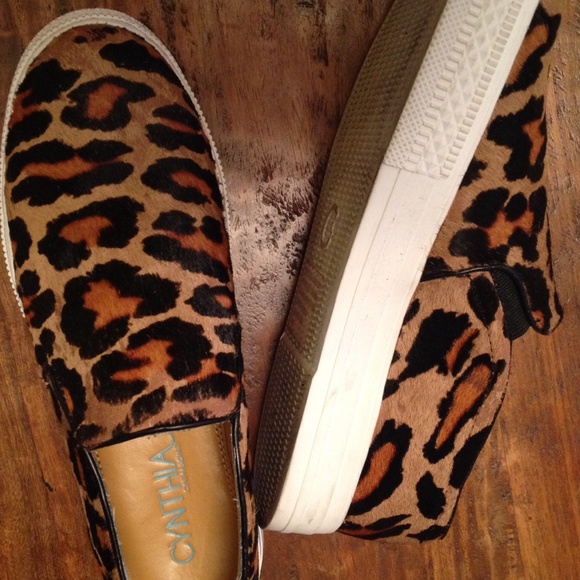 Cynthia Rowley leopard slip-on sneaker size 7