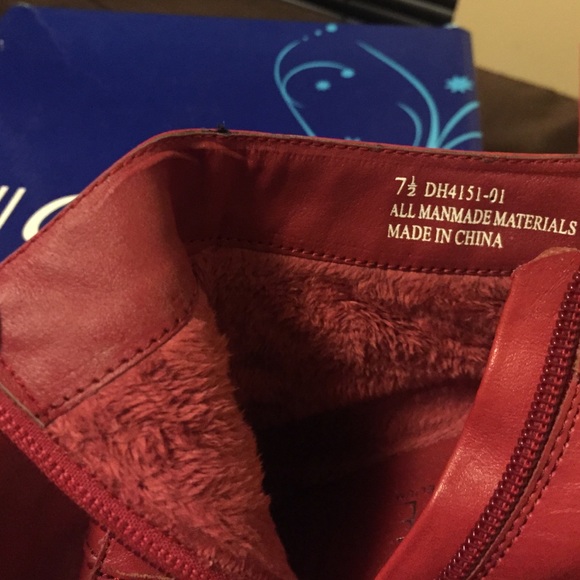 Heels - Picture 4 of 4