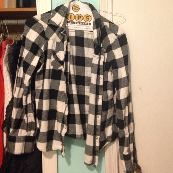 Mossimo black flannel shirt
