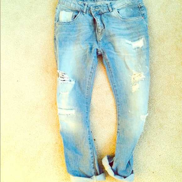 Boyfriend jeans from Zara