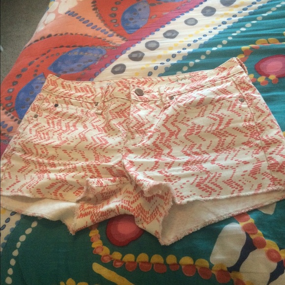 SOLD GAP printed shorts (summer cut-offs) sz 27