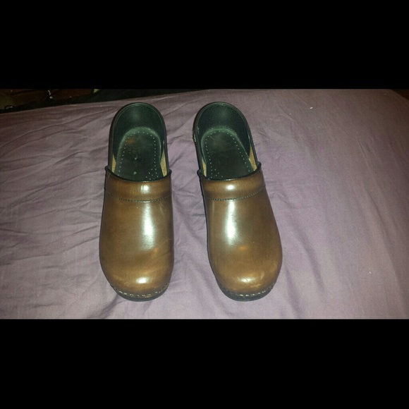 Dansko brown professional work  clogs