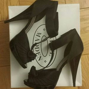 Steve Madden Satin Peep Toe Heels