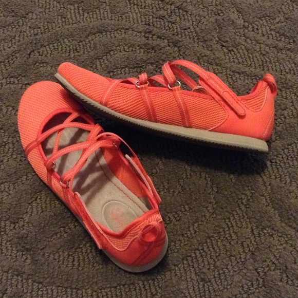 Coral colored strappy flats size 6.5