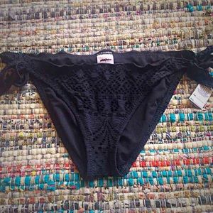 Black cheeky Bikini bottom NWT