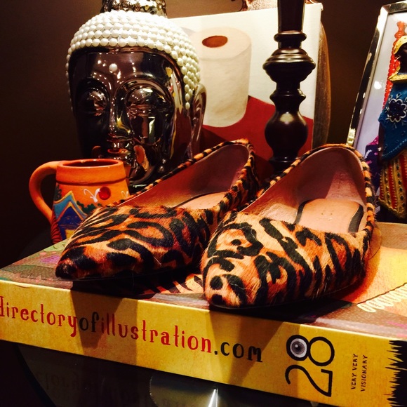 Flat shoes