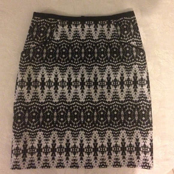HM pencil skirt sz4 fully lined