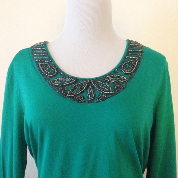 Green Long Sleeve Top - Picture 2 of 5