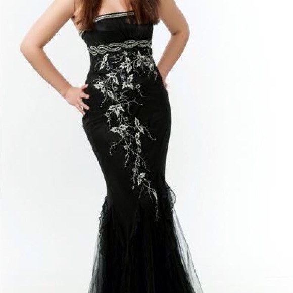 Super flashy embroider and beaded prom dress!
