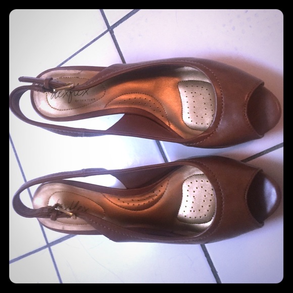 Tan sling back heels