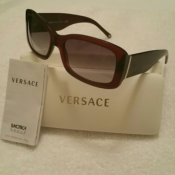 Authentic VERSACE Ladiez Sunglasses