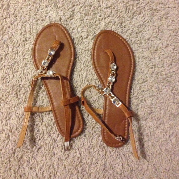 Cute sandals!