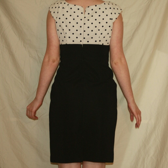 Black & White Polkadotted Sheeth Dress - Picture 2 of 3