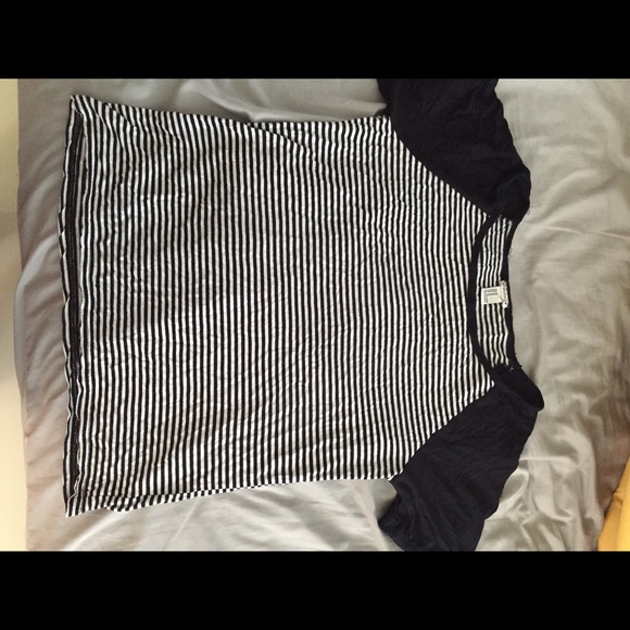 Forever 21: black & white striped T-shirt