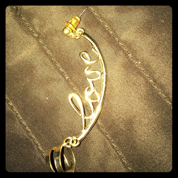 Brand new ear cuff