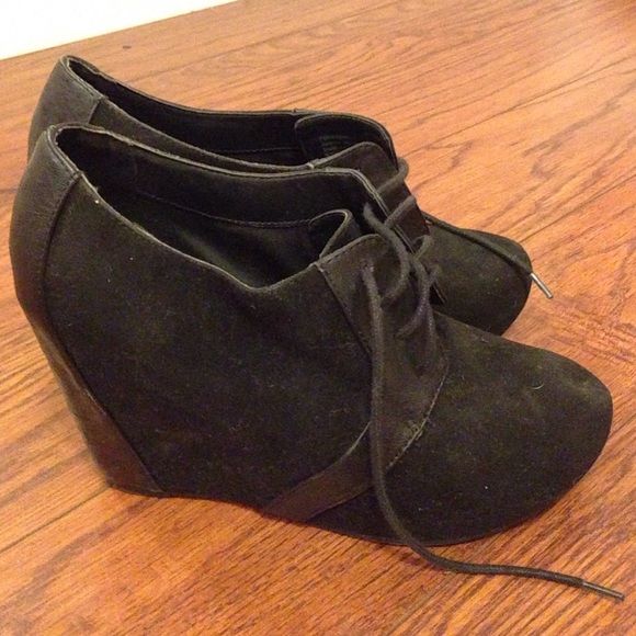 BUNDLE Black wedges/ booties/ obey pullover