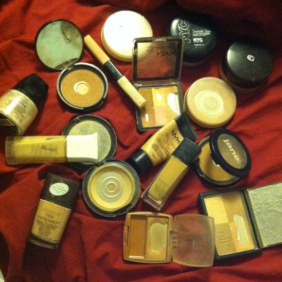 Foundation/powder face bundle