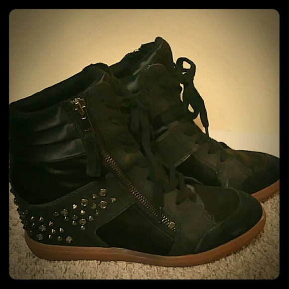 Sneaker wedge