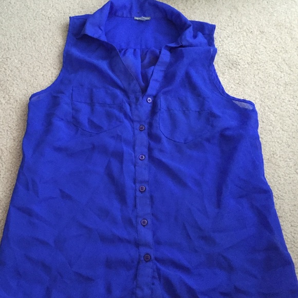 Blue sheer top, button down,2 pockets on the front