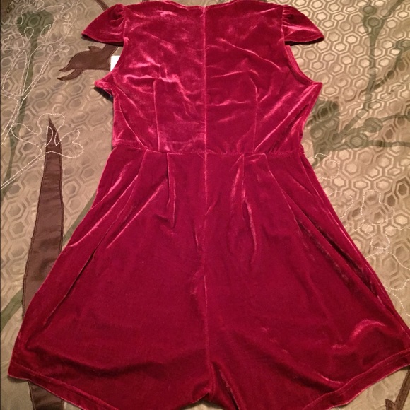 Velvet romper - Picture 2 of 4
