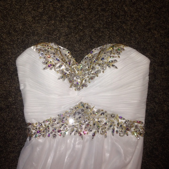 Selling Homecoming Court dress to buy prom dress. - Picture 3 of 3
