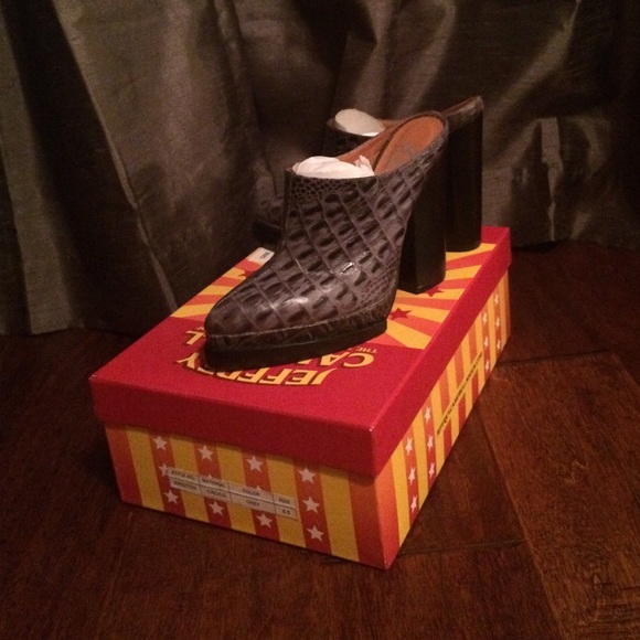 JEFFREY CAMPBELL BRIGHTON MULE