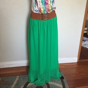 💥sold💥Beautiful green skirt