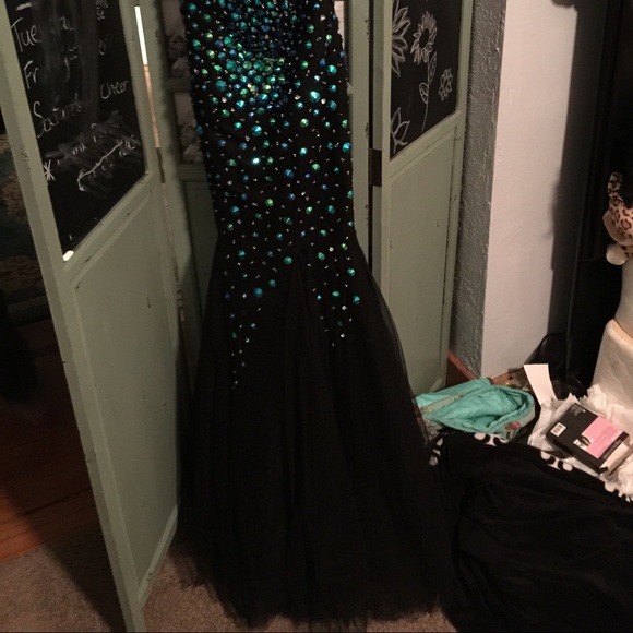 Prom dress for sale! - Picture 2 of 4