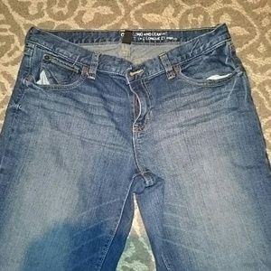 Women's long and lean fit gap jeans