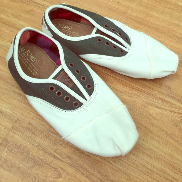 TOMS limited color edition Women's slip on💗