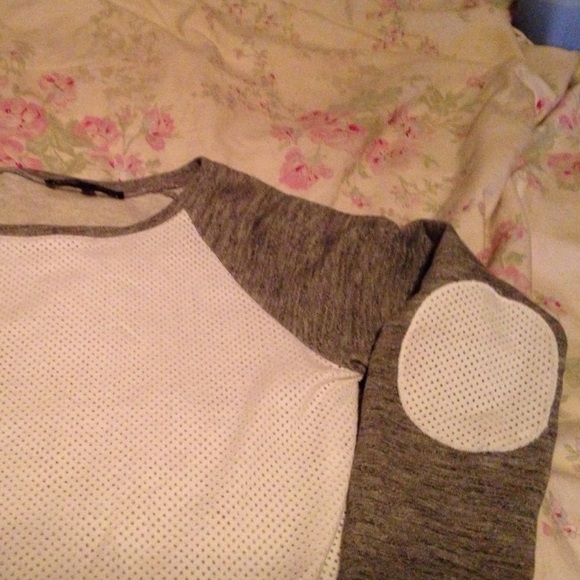 Generation Love Sweater - Picture 4 of 4