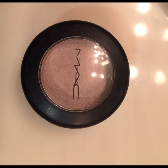 Mac eyeshadow