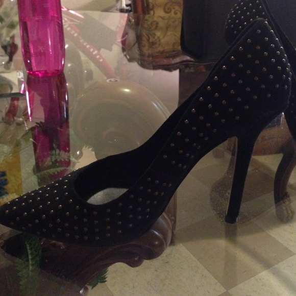 Pumps - Picture 3 of 4