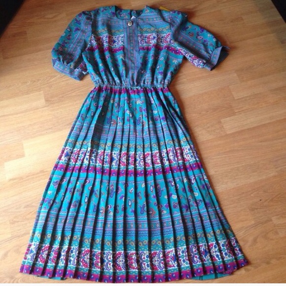 Paisley pleated vintage dress.