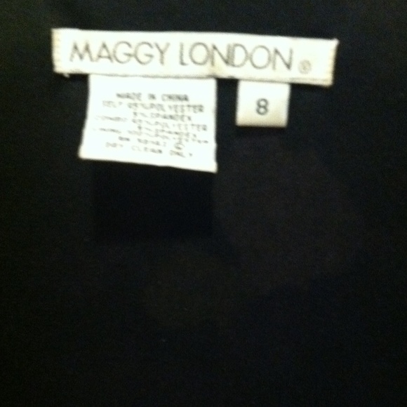 Dress - Picture 4 of 4