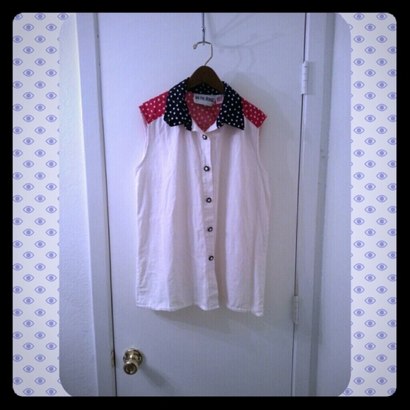 American sleeveless top.