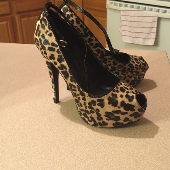 $SOLD$Cheetah high heels - Picture 1 of 4