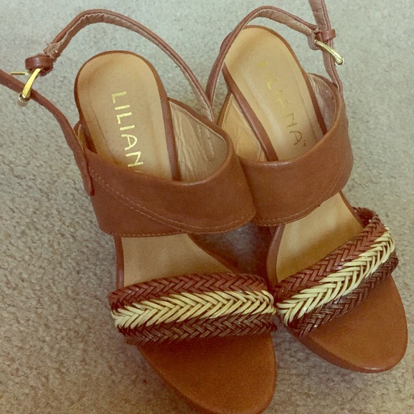 Summer wedges