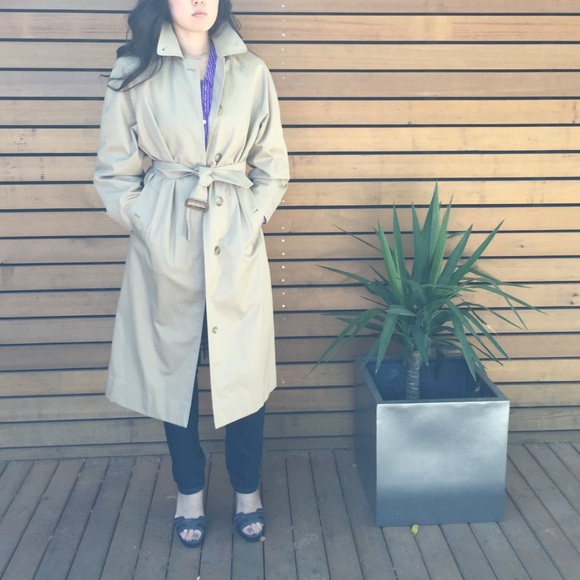 Mint trench coat classic and elegant
