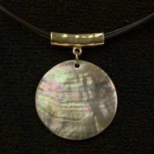 Cookie Lee shell pendant necklace