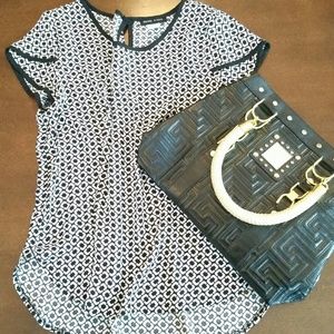 Bundle: Mandy Evans flowy top and F21 printed top