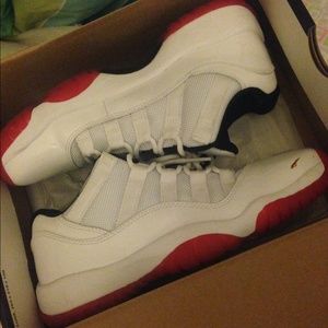 Low top 11s. Kid size 5