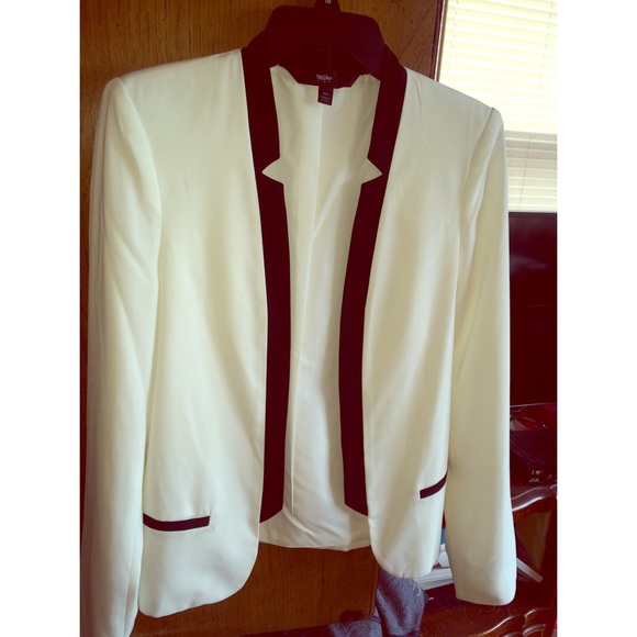 Mossimo White & Black Blazer - Picture 1 of 4