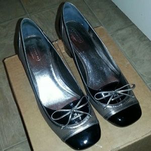 Classic authentic coach. Grey and black. Size 9.5