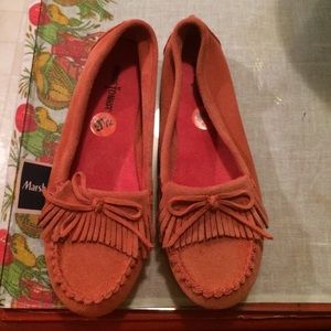 Minnetonka Shoes